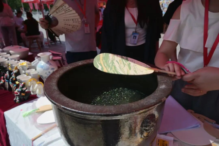 藝彩紛呈，迎“新”筑夢——保定理工學(xué)院藝術(shù)學(xué)院專業(yè)特色與非遺的碰撞