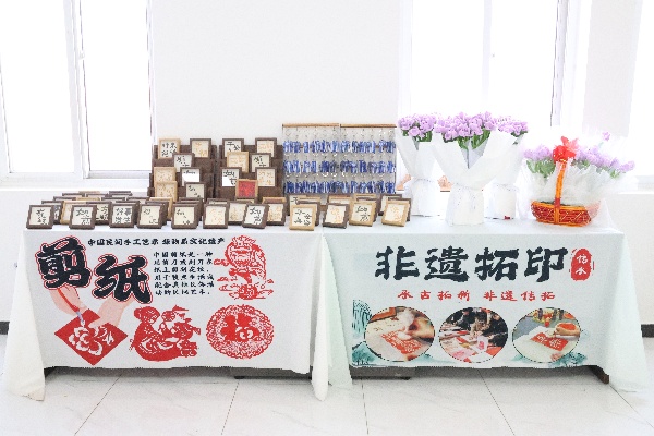 濃情謝師恩，定格教育情——保定理工學(xué)院康復(fù)醫(yī)學(xué)院教師節(jié)主題拍照活動(dòng)溫情啟辦
