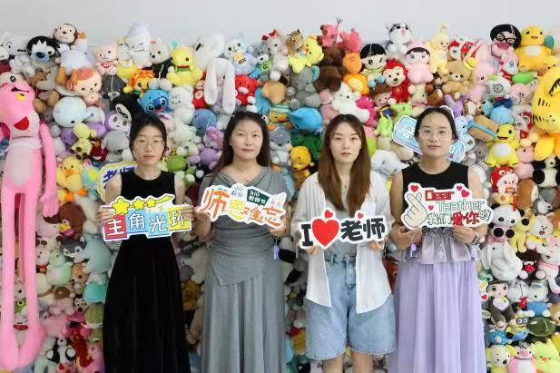 濃情謝師恩，定格教育情——保定理工學(xué)院康復(fù)醫(yī)學(xué)院教師節(jié)主題拍照活動(dòng)溫情啟辦