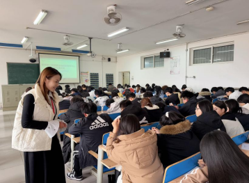 傾聽學生聲音，共促課程成長 ——就業與創業指導中心召開學生座談會