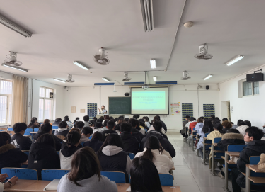 傾聽學生聲音，共促課程成長 ——就業與創業指導中心召開學生座談會