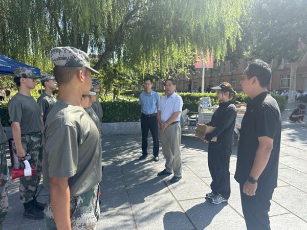 軍訓(xùn)紀(jì)實(shí)|保定理工學(xué)院|管理學(xué)院|暖透學(xué)子心，致敬教官情