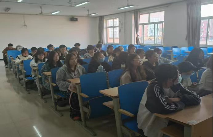 進行一次社會研學實踐