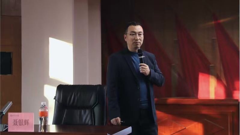 攜筆從戎礪青春 參軍報國正當時---蓮池區武裝部征兵宣傳進校園活動順利舉行