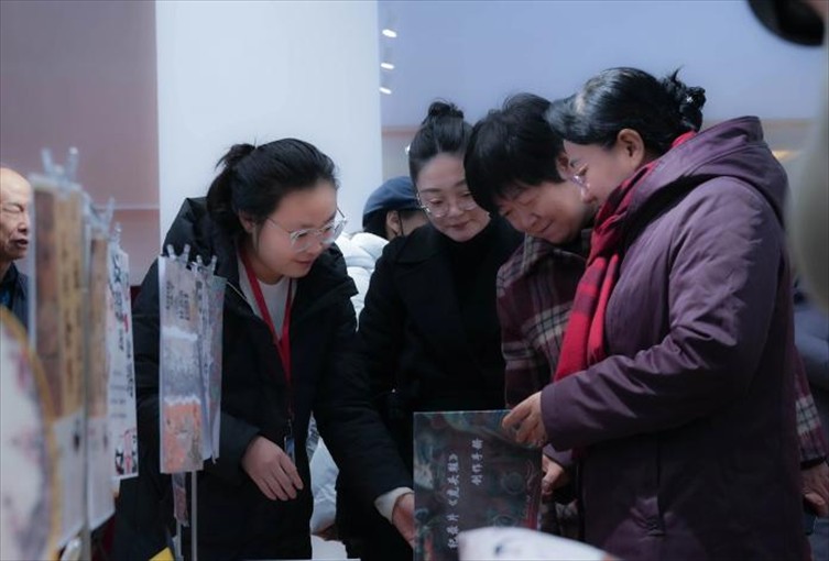 “共筑非遺夢 攜手創(chuàng)未來” ——保定理工學院2025年非物質文化遺產傳承與發(fā)展共同體成立大會圓滿召開