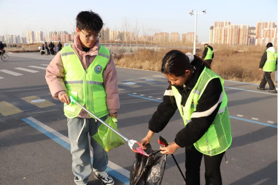共繪碧水長卷——會計學院護河行動