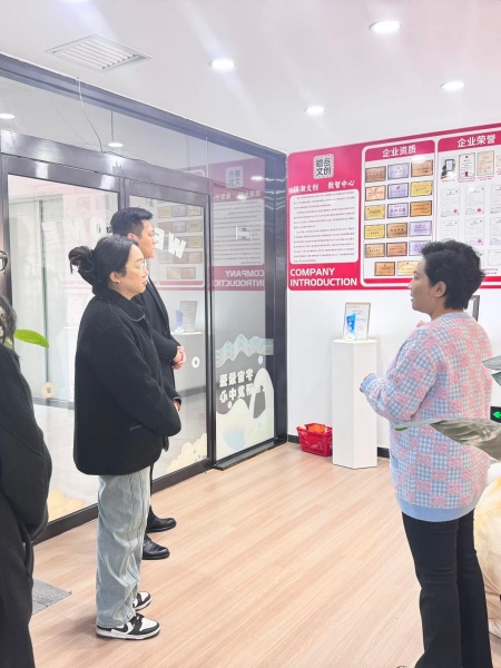 “共繪文創產教融合新藍圖”——保定理工學院藝術學院赴河北八零電子商務有限公司開展校企合作洽談