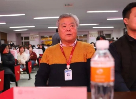 “表彰先進樹榜樣，青春奮進譜新篇”——保定理工學(xué)院藝術(shù)學(xué)院2025年學(xué)生表彰大會圓滿舉行