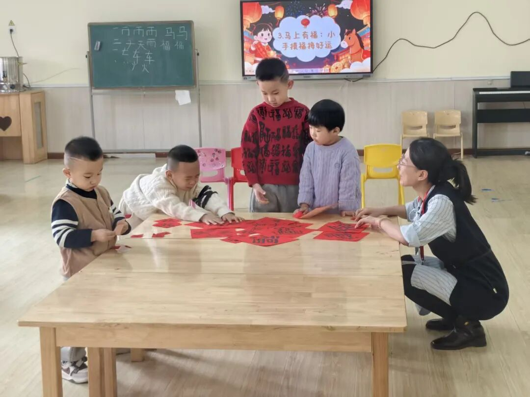 【教育學院·學院快訊】高校教師走進幼兒園———元旦來啦