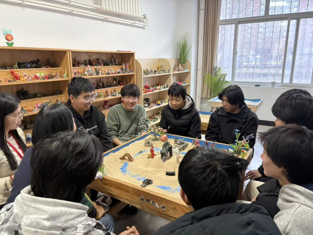 【教育學院·學院快訊】一沙一世界，一卡一乾坤——教育學院心理工作坊成功舉辦為期末減壓賦能