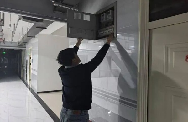 以生為本暖寒冬，守護安全踐初心——保定理工學院管理學院開展寒假宿舍安全暖心排查