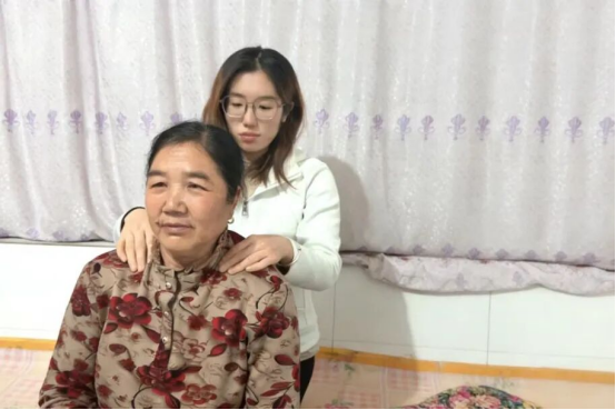 以孝潤(rùn)心 以育鑄行——讓孝老愛(ài)親扎根養(yǎng)成教育沃土