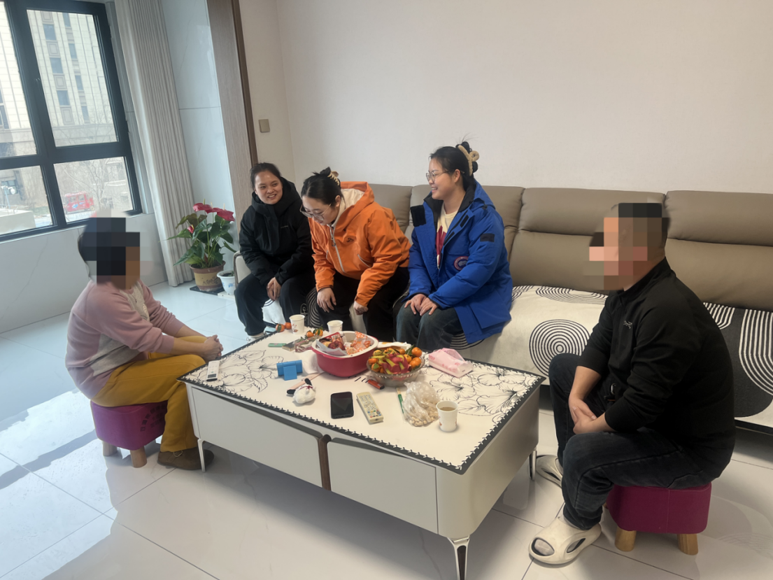 以“家”共育，以“訪”暖心，教育學院輔導員走訪國獎優秀學子代表家庭，共話成長藍圖