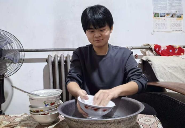 養(yǎng)成教育|保定理工學(xué)院|管理學(xué)院|以孝親實(shí)踐深化養(yǎng)成教育（五）