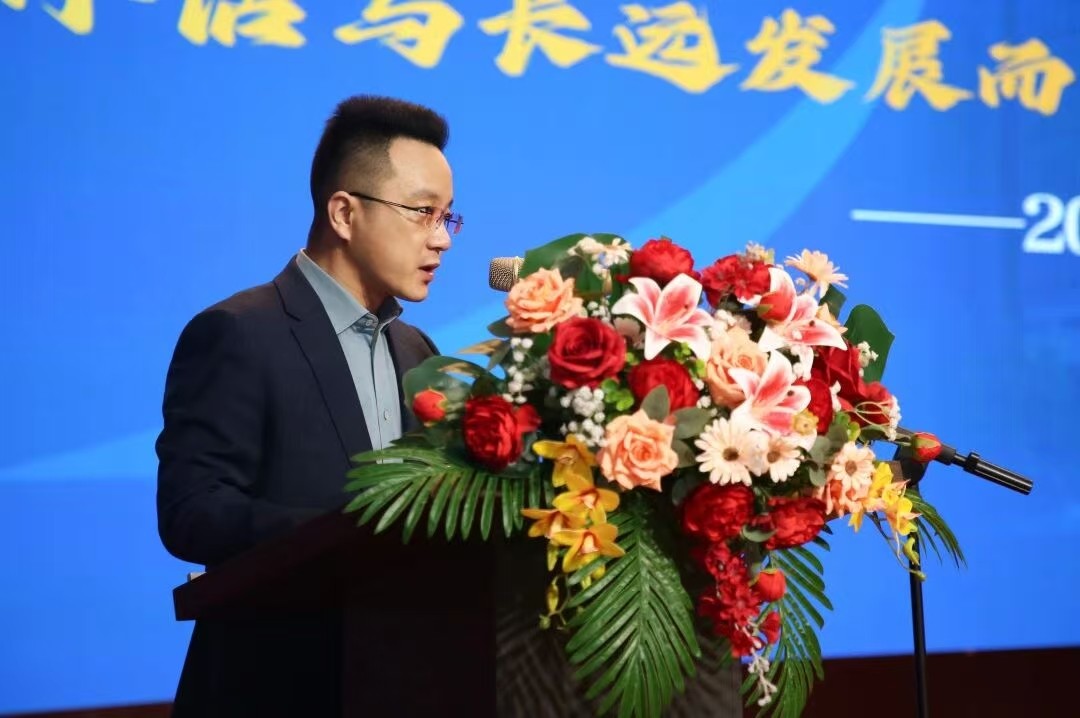 凝心聚力 篤行向新｜保定理工學院2025年度工作總結表彰大會暨新年團拜會圓滿舉行
