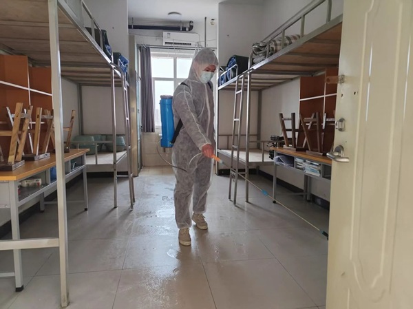 暖心服務|保定理工學院管理學院：筑牢健康防線，護航學子歸來