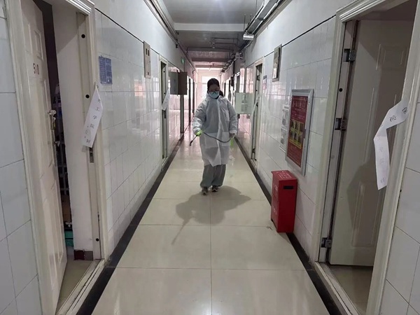 暖心服務|保定理工學院管理學院：筑牢健康防線，護航學子歸來