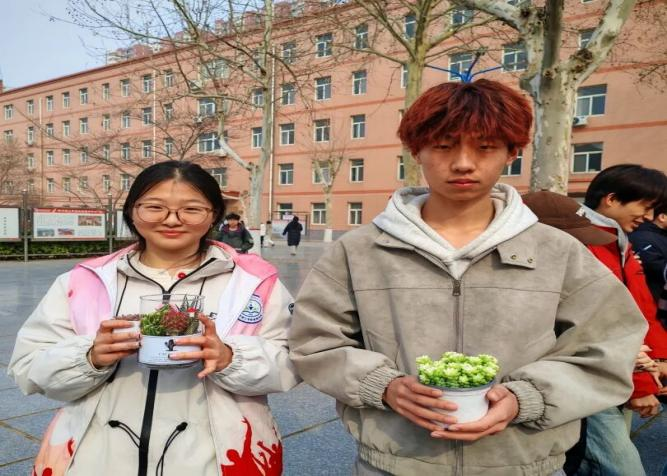 植此青綠  共赴春日——教育學院植樹節系列活動