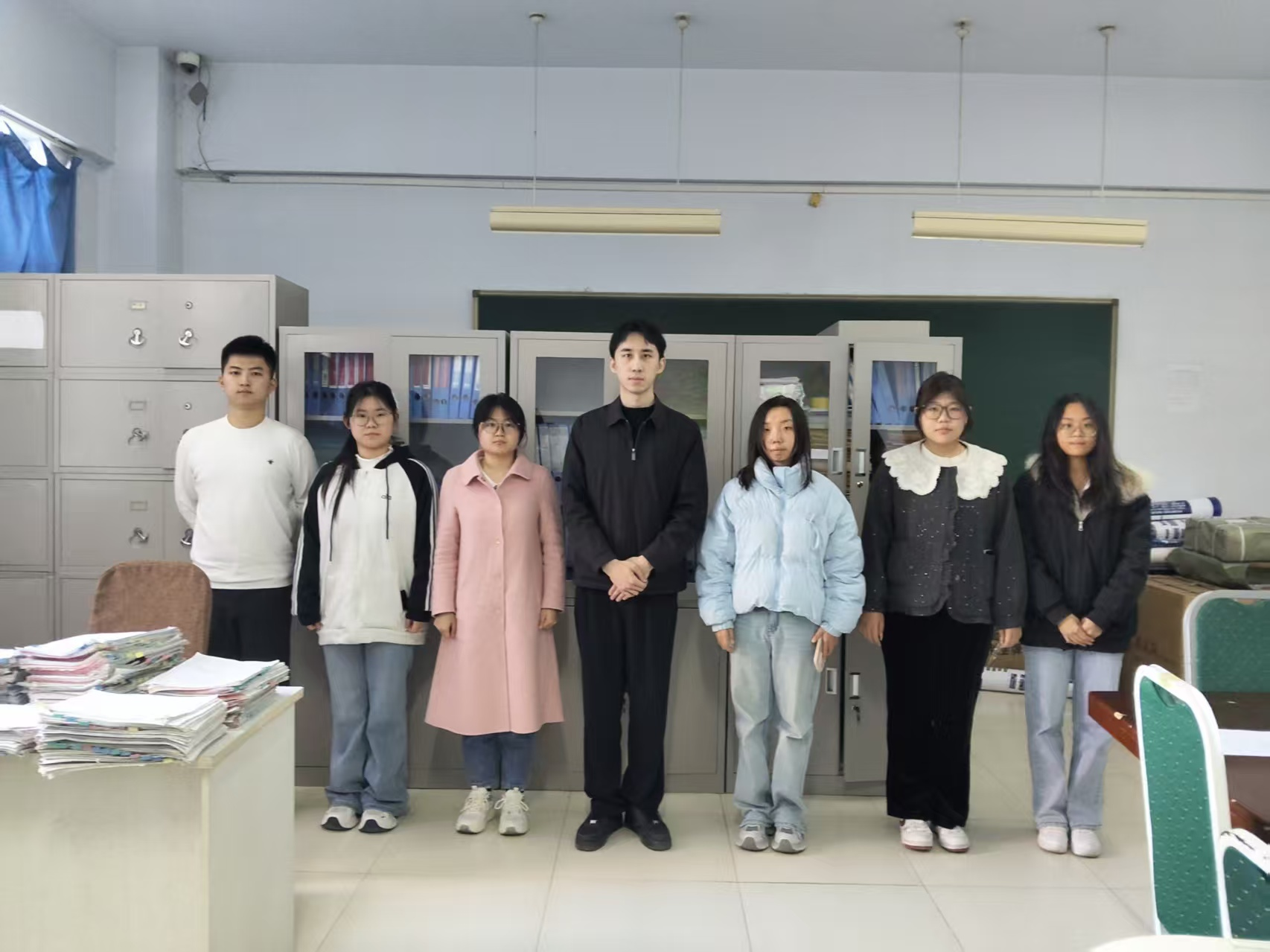 精確制導就業護航 經濟學院學子實戰無領導小組面試