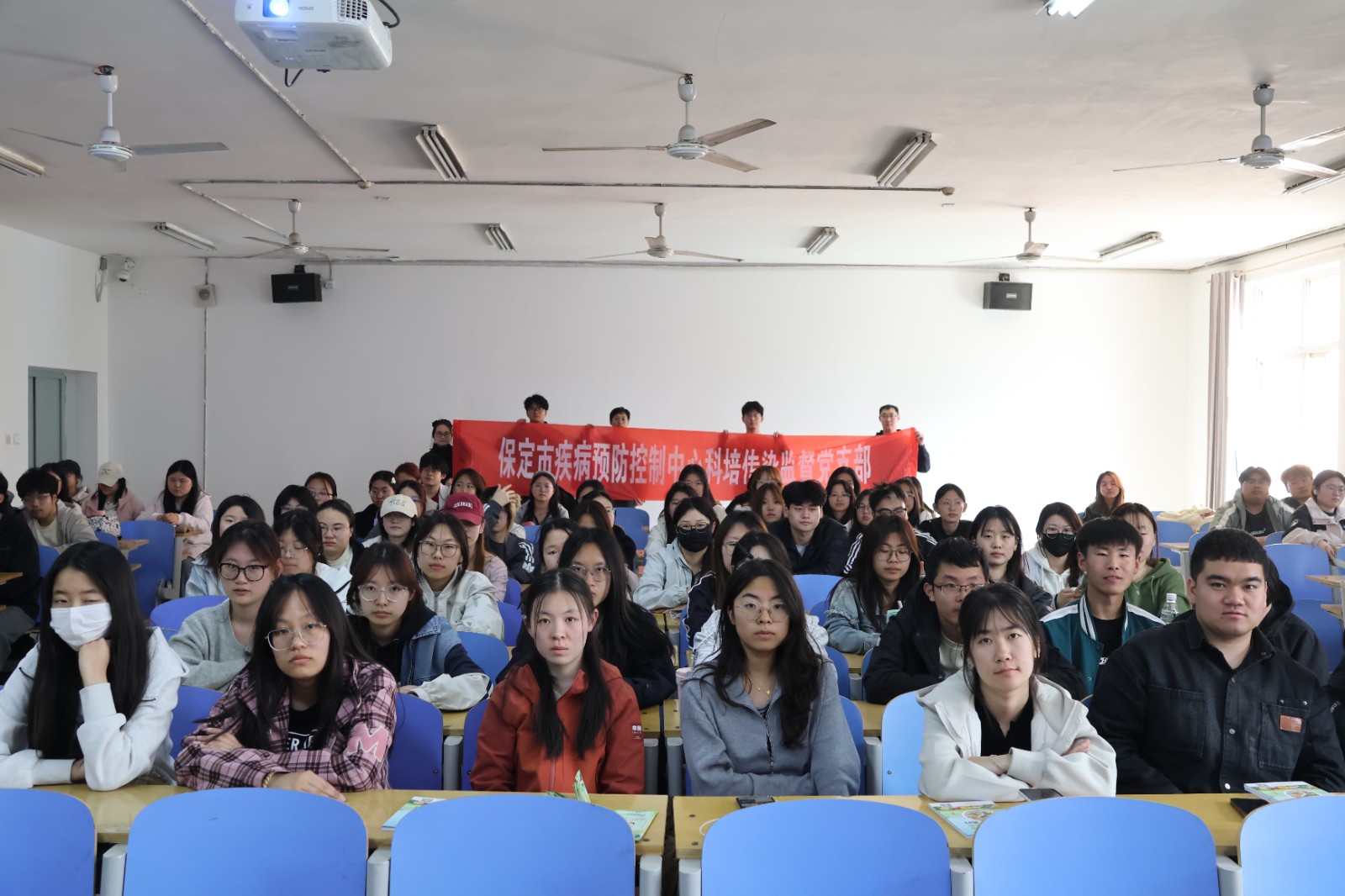 深耕健康科普，守護青春成長——康復醫學院開展健康知識專題宣講活動（第二期）