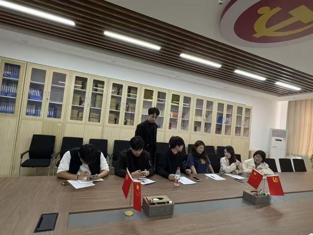 同臺論道展風采，群面實戰礪真功