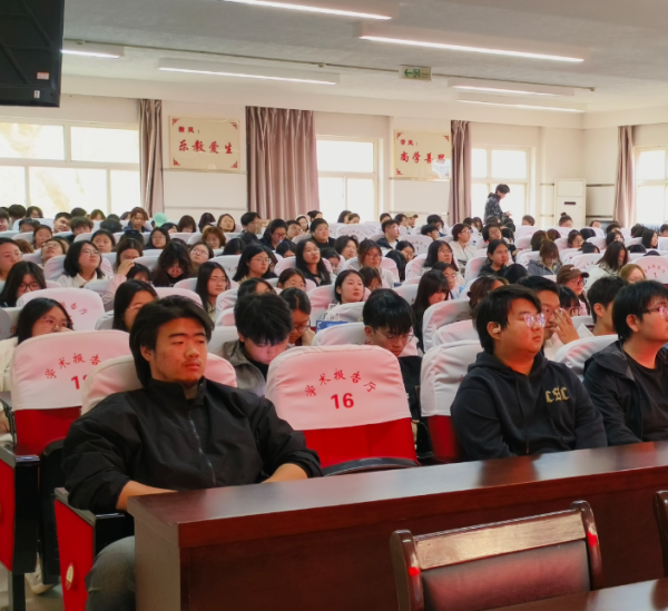 智管賦能，科創(chuàng)未來！保定理工學(xué)院特邀專家劉佰明開展專題講座