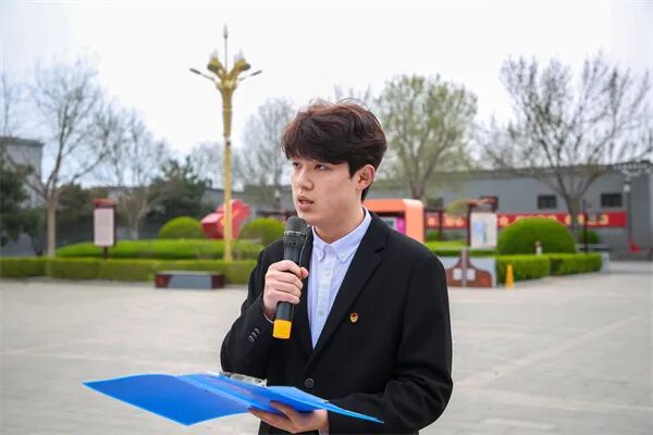 賡續薪火淬初心·篤行奮進向未來——保定理工學院第三十九期新團員入團儀式隆重舉行
