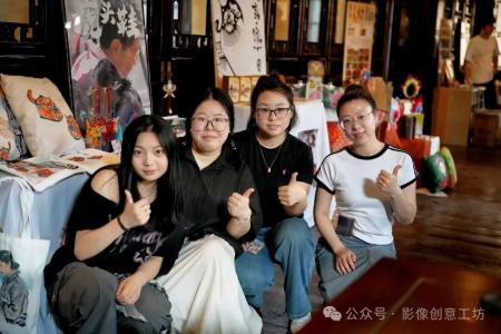 端午時節(jié)，光影與古韻共舞——廣播電視編導(dǎo)畢設(shè)展于淮軍公所戲樓綻放
