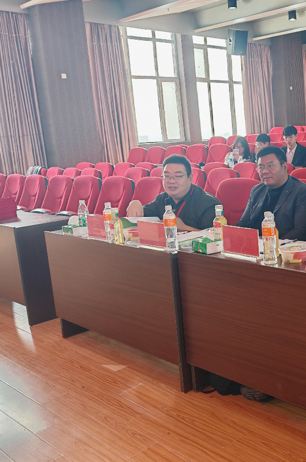 保定理工學(xué)院第十六屆全國大學(xué)生電子商務(wù)“創(chuàng)新、創(chuàng)意及創(chuàng)業(yè)”挑戰(zhàn)賽校賽終極賽圓滿落幕