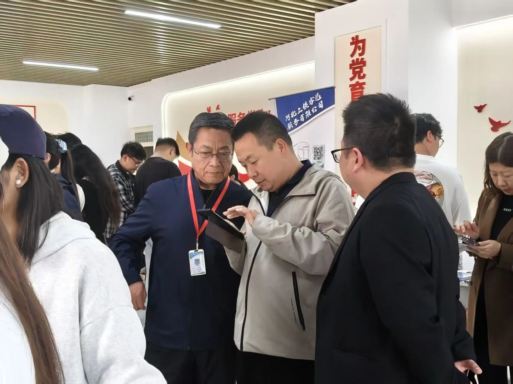 “就”在周三——2026屆畢業(yè)生學(xué)院專場(chǎng)招聘會(huì)順利舉辦