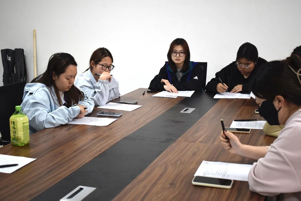 就”在周三——解鎖多元能力，保定理工學院無領導小組面試實戰圓滿落幕