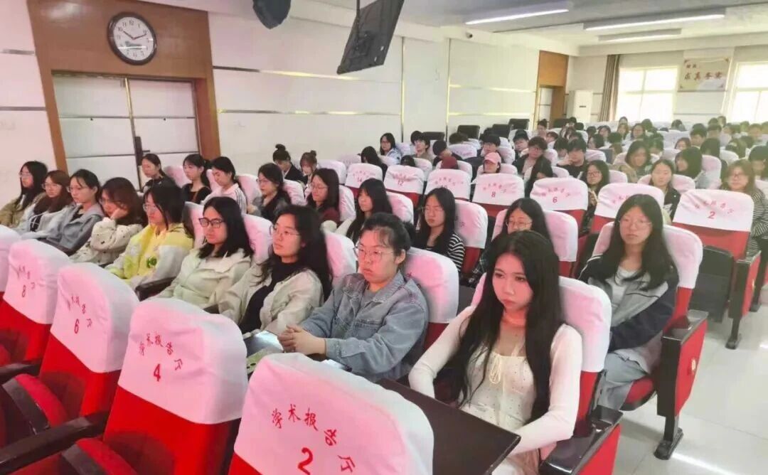 業界導師領航 共赴經濟新程｜保定理工學院專題講座賦能學子職業成長