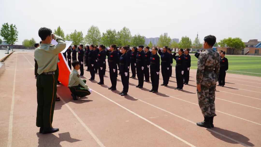 【國旗護衛隊】保定理工學院國旗護衛隊舉行第二十一屆接旗暨授臂章儀式
