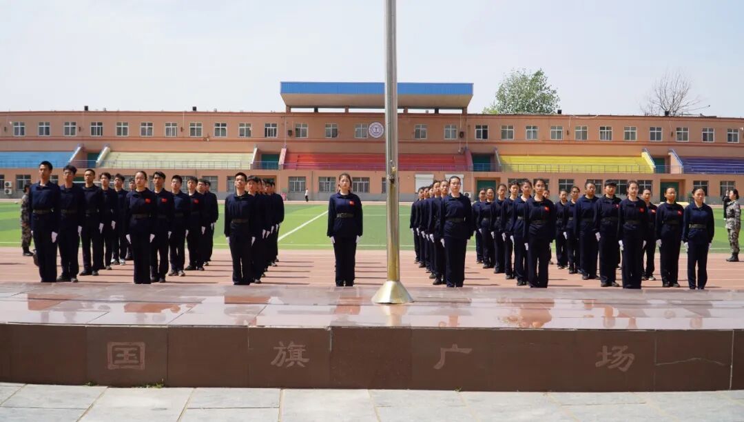 【國旗護衛隊】保定理工學院國旗護衛隊舉行第二十一屆接旗暨授臂章儀式
