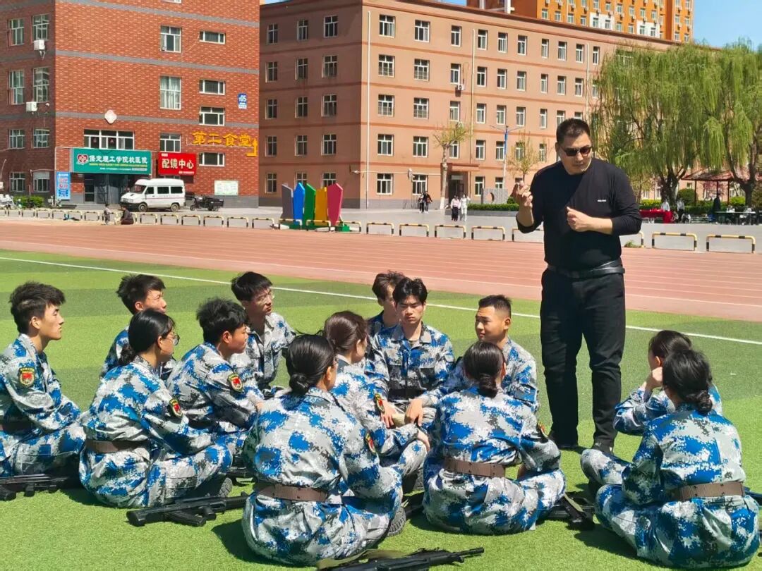聚力轉型礪精兵 初心如磐擔使命——我校國旗護衛隊開啟實戰化綜合訓練新征程