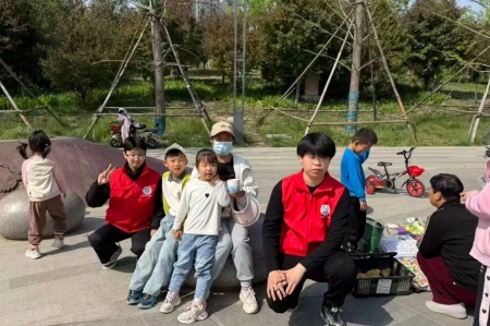 受助懷初心 回饋赴新程 | 保定理工學院藝術學院助學金獲得者以藝踐行感恩
