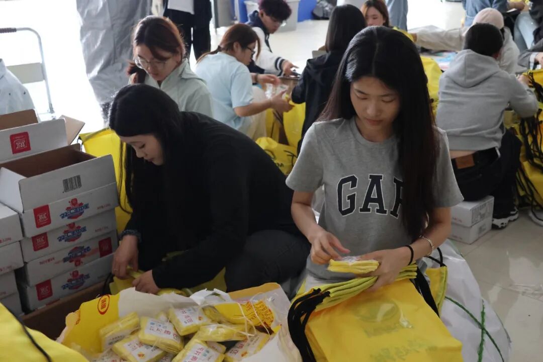 康復醫學院助力長城馬拉松物資分配保障工作圓滿結束