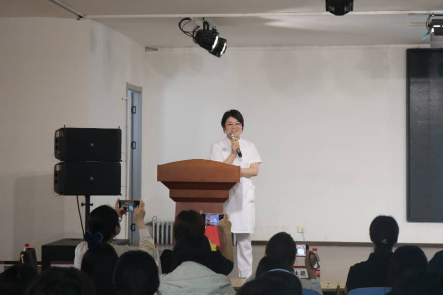 【醫校攜手，急救同行】保定東籬醫院走進保定理工學院應急救護科普活動