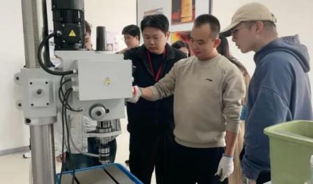 理論融于實踐 技能照亮未來 ——環境、產品設計專業開展模型設備培訓