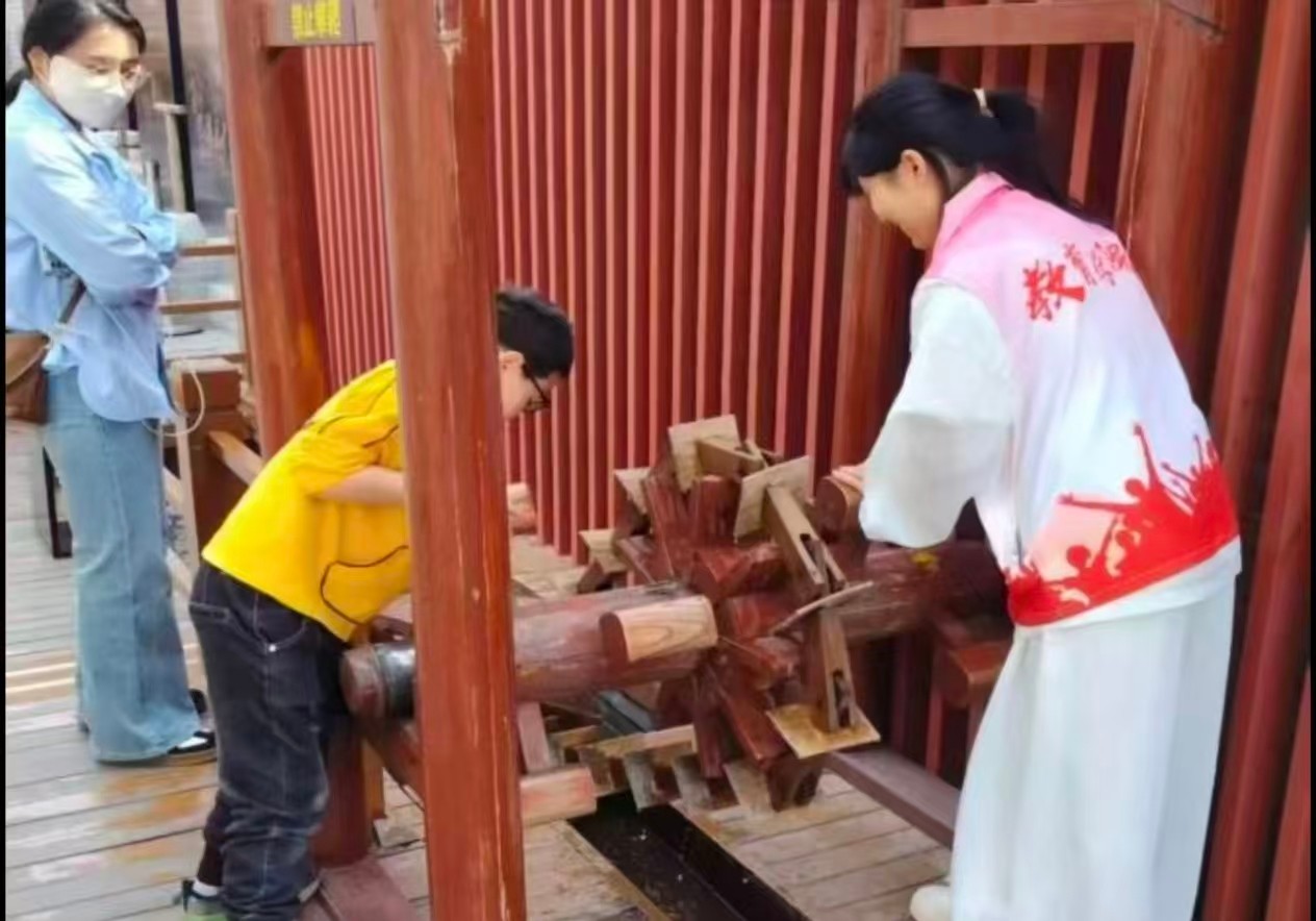 【教育學院·學院快訊】投身志愿服務，傳承水利文脈