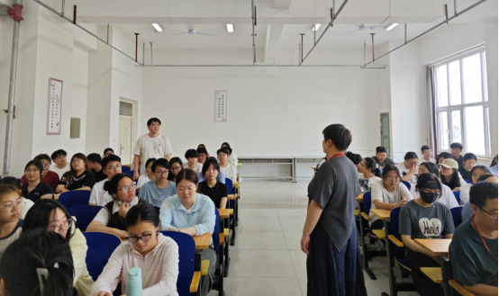 傾聽師生心聲 凝聚育人合力 ——會計學院組織開展師生座談會