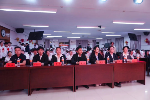 砥礪奮進創佳績 凝心聚力譜新篇 ——會計學院學風建設表彰大會圓滿落幕