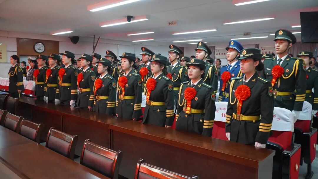 薪火相傳 接續(xù)榮光——保定理工學(xué)院第十九屆國旗護衛(wèi)隊退役大會圓滿舉行