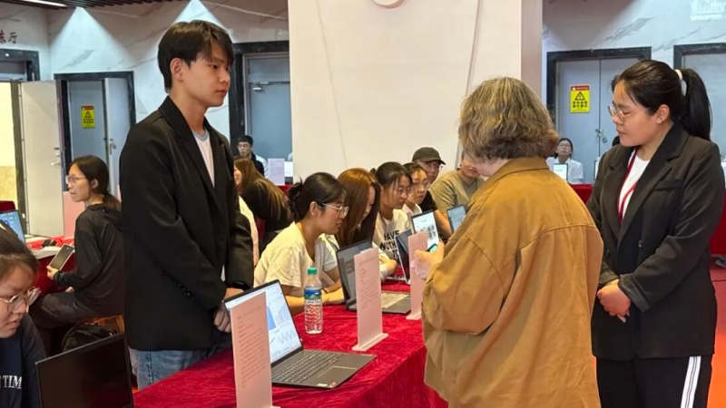 青春綻放學苑風采 保定理工學院信息科學與工程學院成功舉辦第二屆畢業生作品展