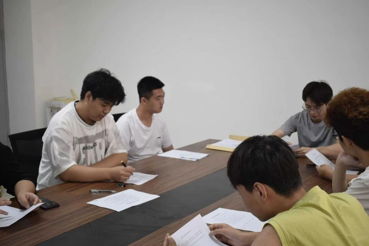 就”在周三——淬煉實戰(zhàn)硬功，保定理工學院危機處置無領導小組面試圓滿收官