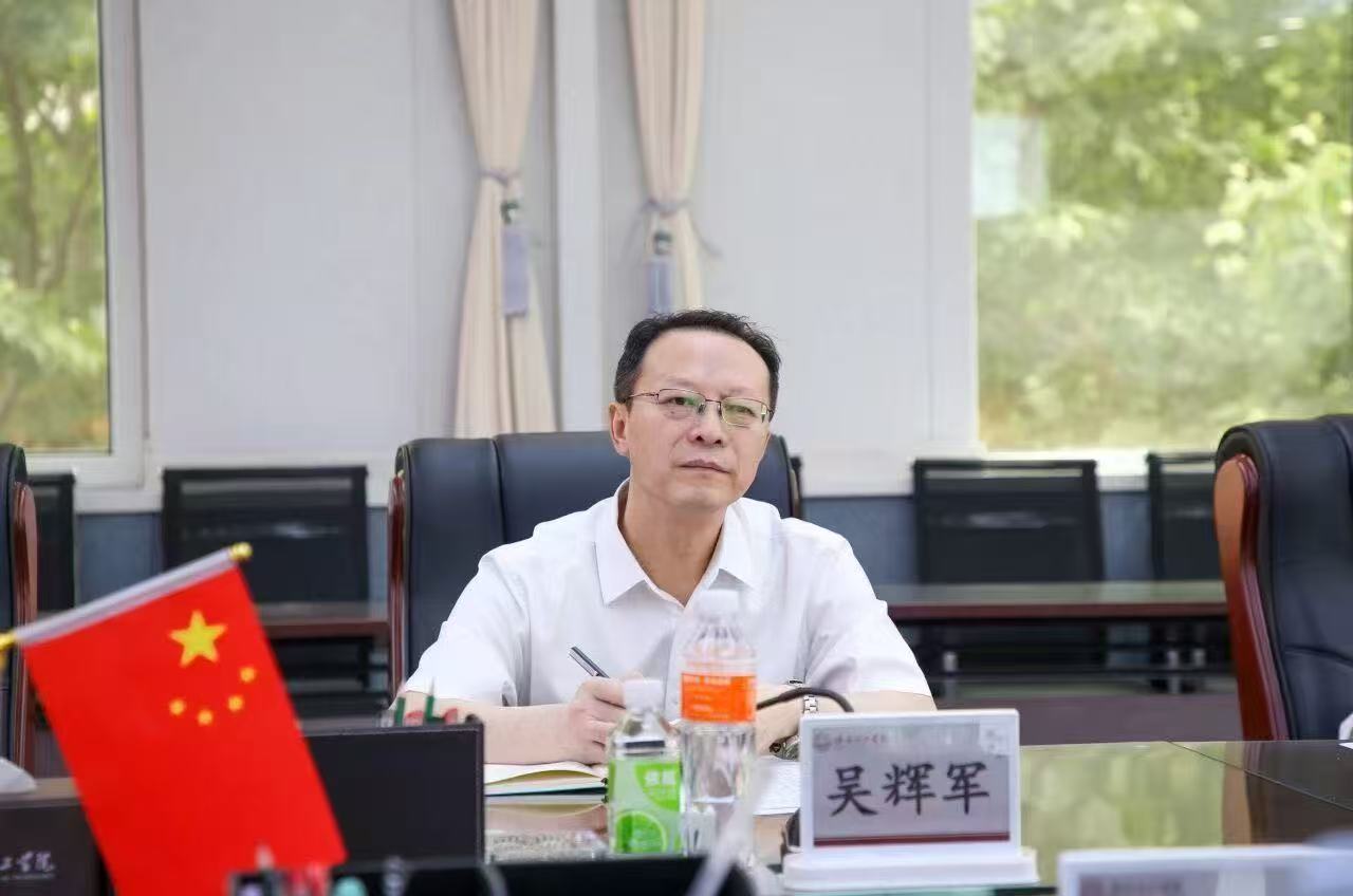 保定理工學院與國家廣播電視總局人才交流中心簽約合作 共建教學實習基地