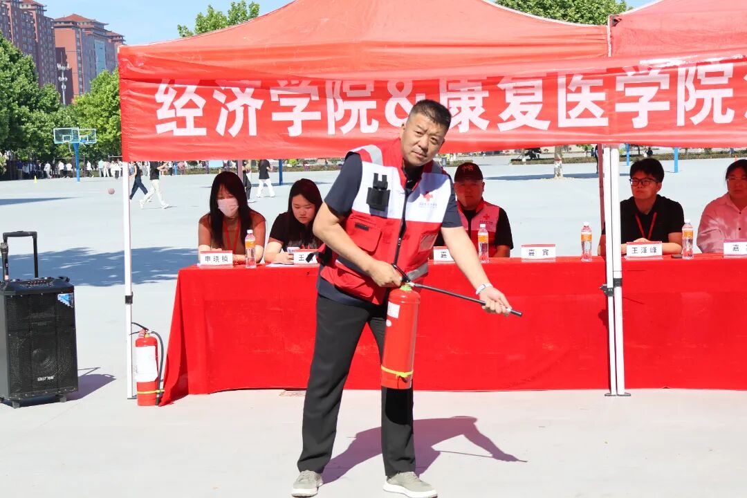 經濟學院聯合康復醫學院開展2026年校園消防安全專項逃生演練活動